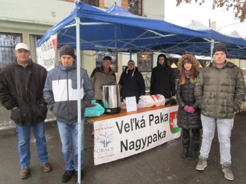 VIANOČNÉ TRHY -Veľká Paka